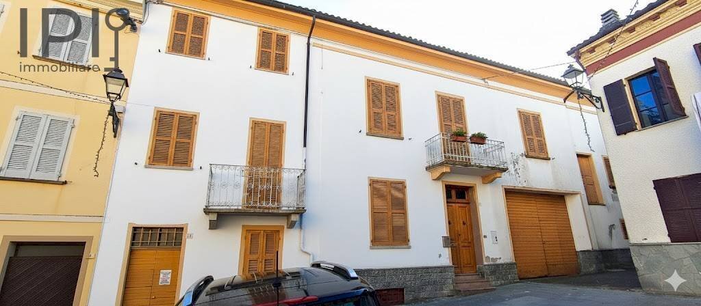 Foto 1 - Casa semi indipendente Piazza Italia
 
12, Castel Rocchero - foto 1