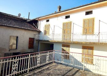 Foto 4 - Casa semi indipendente Piazza Italia
 
12, Castel Rocchero - foto 4