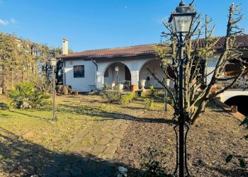 Foto 1 - Villa Via Dei Redattori
 
109, Roma - photo 1