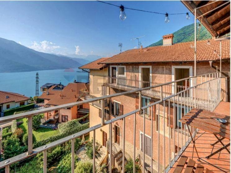 Balcone - Trilocale VIA FRAZIONE LEZZENO
 
37, Bellano - foto 1