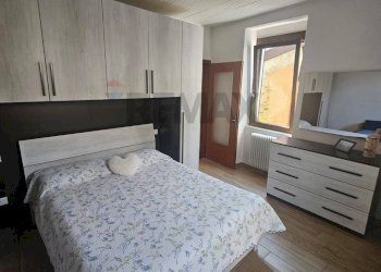 Camera / camera da letto - Trilocale VIA FRAZIONE LEZZENO
 
37, Bellano - foto 2