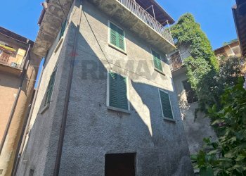 Casa all\'aperto - Trilocale VIA FRAZIONE LEZZENO
 
37, Bellano - foto 3