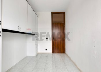 Stanza vuota - Quadrilocale Piazza Giovanni XXIII
 
71, Senago - foto 5