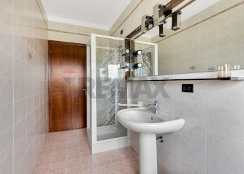 Bagno - Quadrilocale Piazza Giovanni XXIII
 
71, Senago - foto 8