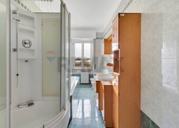 Bagno - Quadrilocale Piazza Giovanni XXIII
 
71, Senago - foto 9