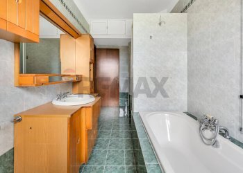 Bagno - Quadrilocale Piazza Giovanni XXIII
 
71, Senago - foto 10