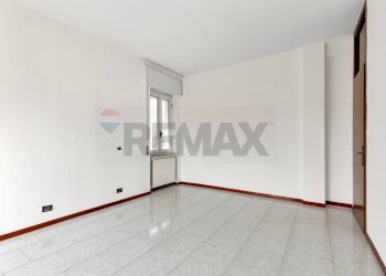 Stanza vuota - Quadrilocale Piazza Giovanni XXIII
 
71, Senago - foto 13