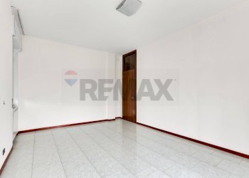 Stanza vuota - Quadrilocale Piazza Giovanni XXIII
 
71, Senago - foto 14