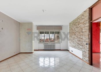 Stanza vuota - Quadrilocale Piazza Giovanni XXIII
 
71, Senago - foto 23