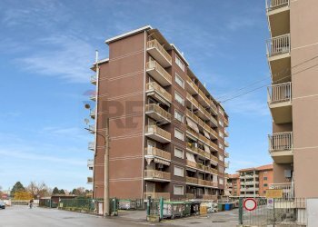 Edificio all\'aperto - Quadrilocale Piazza Giovanni XXIII
 
71, Senago - foto 1