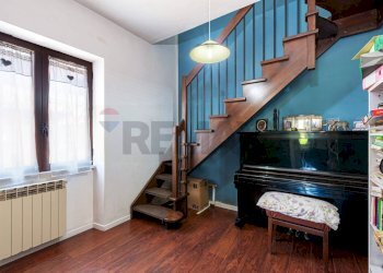 Scale - Villa Via Lago d'Iseo
 
2, Pomezia - foto 19