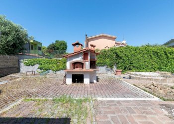 Casa all\'aperto - Villa Via Lago d'Iseo
 
2, Pomezia - foto 38