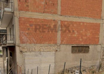 Edificio all\'aperto - Terreno edificabile Via Trasimeno
4, Paterno - foto 5