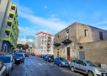 Edificio all\'aperto - Bilocale Via Sesto Properzio Pal. U, Messina - foto 1
