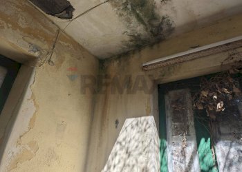 Dettagli - Casa indipendente Via Balsamo Civita
 
39, Zafferana Etnea - foto 11