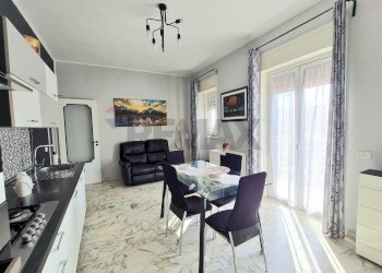 Sala da pranzo - Trilocale via degli operai
 
85, Lentini - foto 6