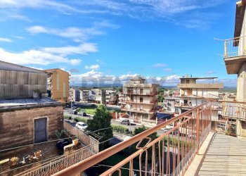 Balcone - Trilocale via degli operai
 
85, Lentini - foto 24