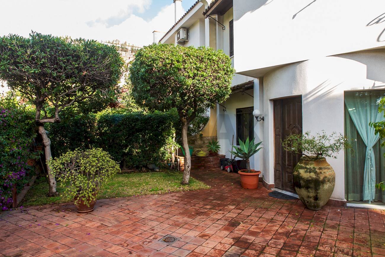 Casa all\'aperto - Villa VIA BARRIERA DEL BOSCO
5, Sant'Agata Li Battiati - photo 2