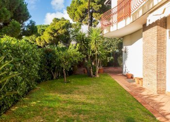 Giardino - Villa VIA BARRIERA DEL BOSCO
 
5, Sant'Agata Li Battiati - foto 3