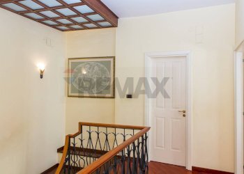 Scale - Villa VIA BARRIERA DEL BOSCO
 
5, Sant'Agata Li Battiati - foto 17