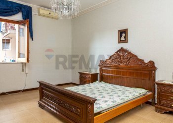 Camera / camera da letto - Quadrilocale Via IV Novembre
 
126, Aci Catena - foto 26