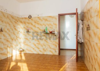 Stanza vuota - Quadrilocale Via IV Novembre
 
126, Aci Catena - foto 32