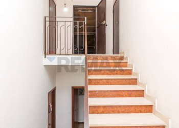 Scale - Quadrilocale Via IV Novembre
 
126, Aci Catena - foto 36