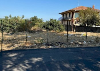 Edificio all\'aperto - Agricultural land VIA BOLOGNA
 
37, Mascalucia - photo 2