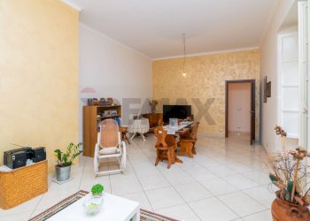 Sala da pranzo - Appartamento Via Palli Lucchese
 
56, Catania - foto 8