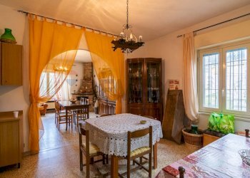 Sala da pranzo - Villa CONTRADA PIANO CANNATA
 
snc, Piazza Armerina - foto 26