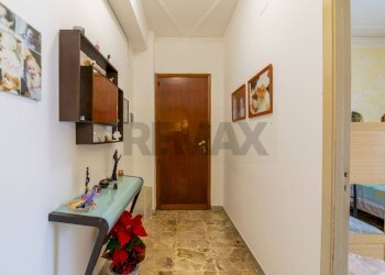 Hall / corridoio - Trilocale Via Timparello
 
22, Mascalucia - foto 2