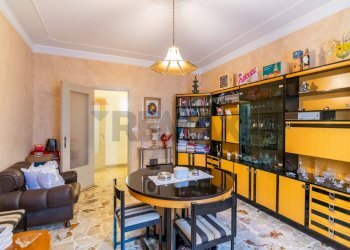 Sala da pranzo - Trilocale Via Timparello
 
22, Mascalucia - foto 10