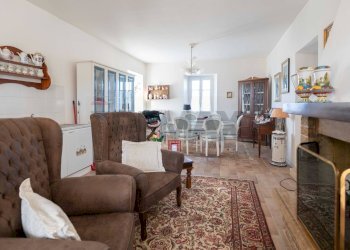 Sala da pranzo - Casa semi indipendente Via Eremiti
 
6, Cupramontana - foto 2