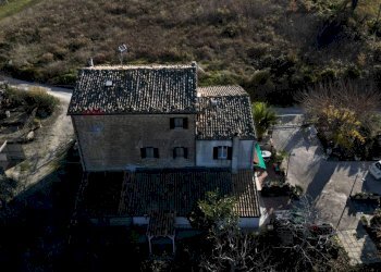 Casa all\'aperto - Casa semi indipendente Via Eremiti
 
6, Cupramontana - foto 33