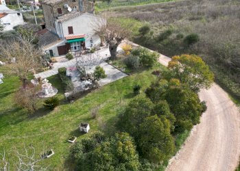 Casa all\'aperto - Casa semi indipendente Via Eremiti
 
6, Cupramontana - foto 1