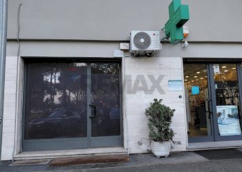 Edificio all\'aperto - Negozio via Pescosolido
 
178, Roma - foto 5