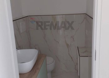 Bagno - Negozio via Pescosolido
 
178, Roma - foto 16