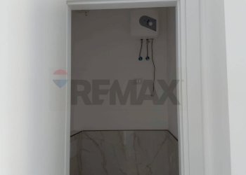 Hall / corridoio - Negozio via Pescosolido
 
178, Roma - foto 17