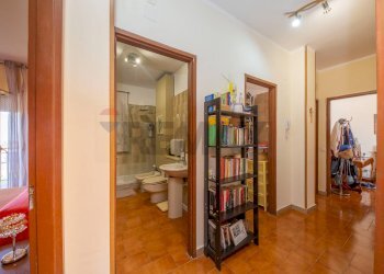 Bagno - Quadrilocale Via Della Sibilla
 
29, Catania - foto 10