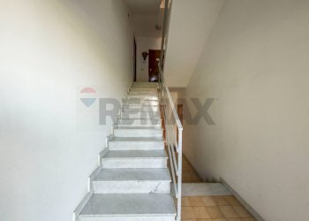 Scale - Quadrilocale Via Della Sibilla
 
29, Catania - foto 25