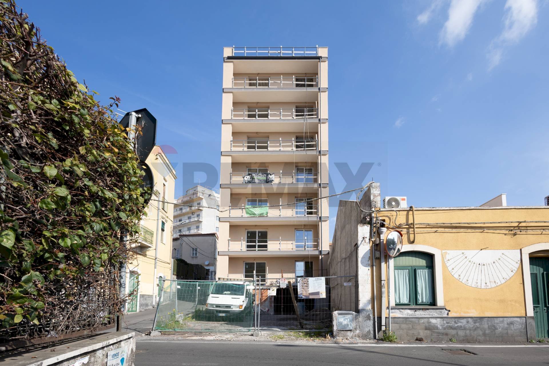 Edificio all\'aperto - Quadrilocale Via Claudio Claudiano
 
2, Catania - foto 1