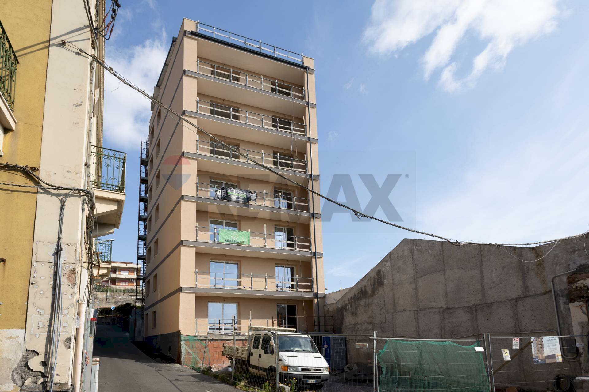Edificio all\'aperto - Quadrilocale Via Claudio Claudiano
2, Catania - foto 2