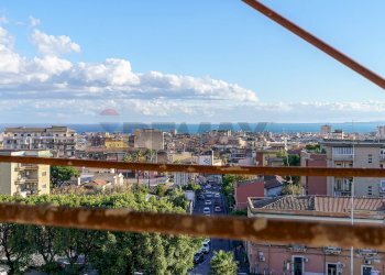 Edificio all\'aperto - Quadrilocale Via Claudio Claudiano
 
2, Catania - foto 61