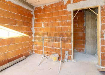 Dettagli - Quadrilocale Via Claudio Claudiano
 
2, Catania - foto 75