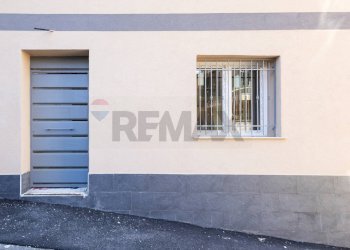 Edificio all\'aperto - Quadrilocale Via Claudio Claudiano
 
2, Catania - foto 4