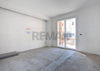 Stanza vuota - Quadrilocale Via Claudio Claudiano
 
2, Catania - foto 9