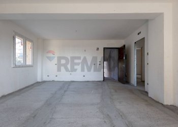 Stanza vuota - Quadrilocale Via Claudio Claudiano
 
2, Catania - foto 15