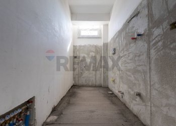 Stanza vuota - Quadrilocale Via Claudio Claudiano
 
2, Catania - foto 21