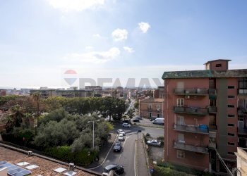 Edificio all\'aperto - Quadrilocale Via Claudio Claudiano
 
2, Catania - foto 89