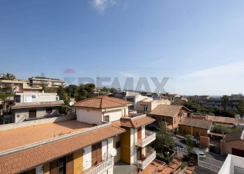 Edificio all\'aperto - Quadrilocale Via Claudio Claudiano
 
2, Catania - foto 91